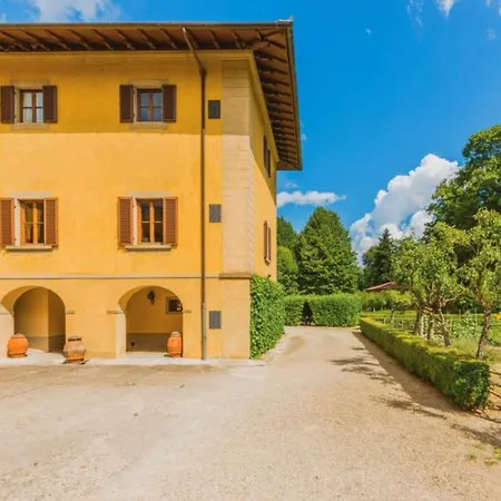 Paola Villa Gricignano